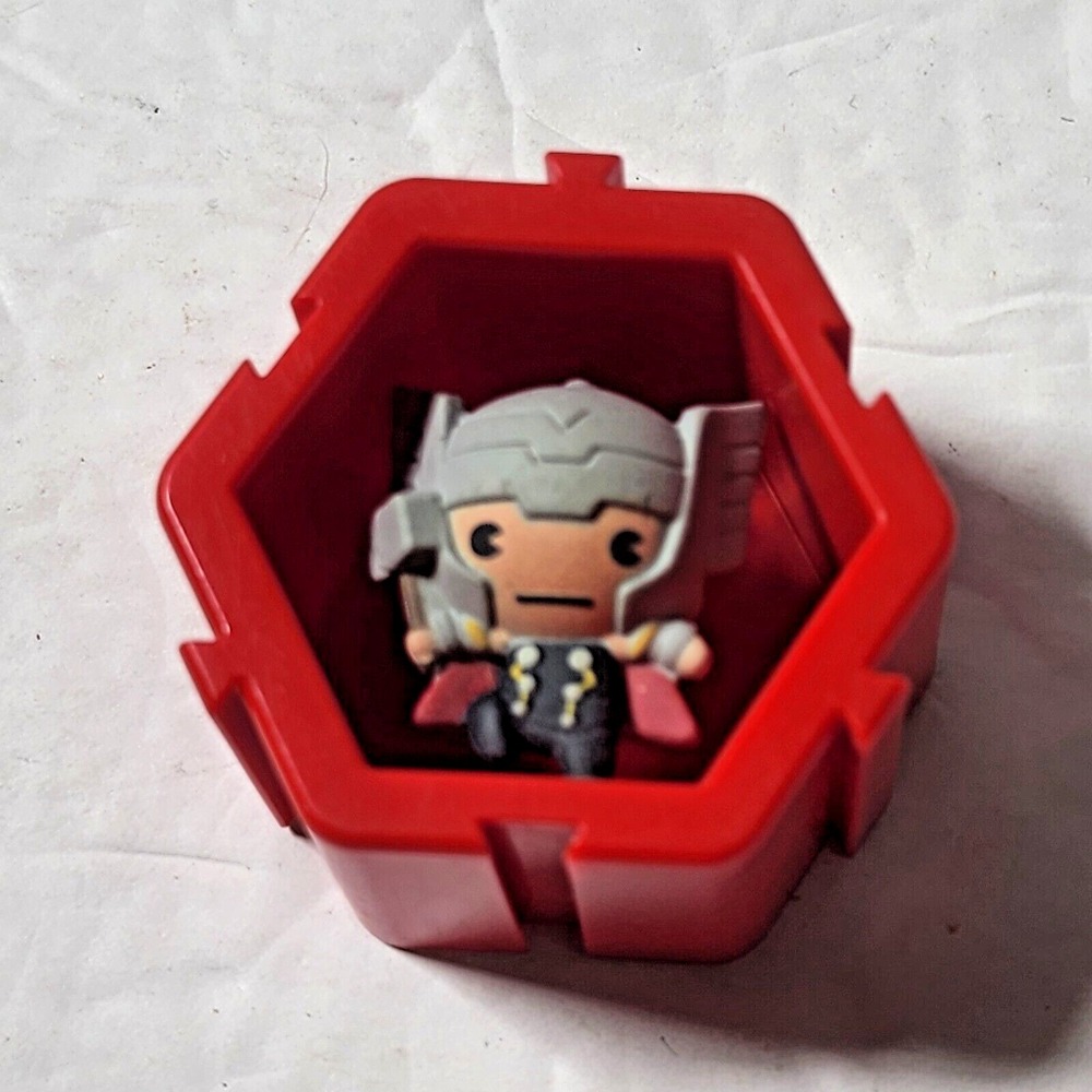 Wow Stuff Marvel Nano Pod THOR Figure 1.5 inch Red Hexagon Pod Collectible
